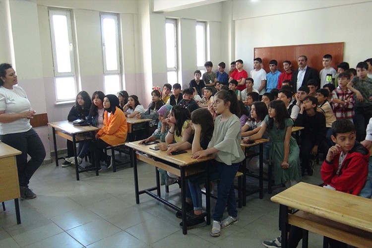 Van Gölü'nün korunması için 100 okulda farkındalık eğitimi verdiler