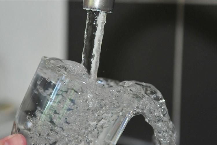 İzmir'de su ve atık su tarifelerine zam yapıldı