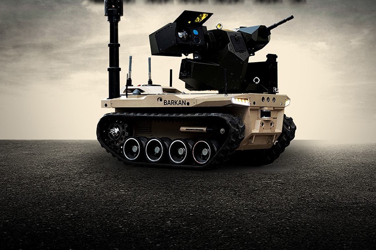 Milli tasarımlarıyla sahnede