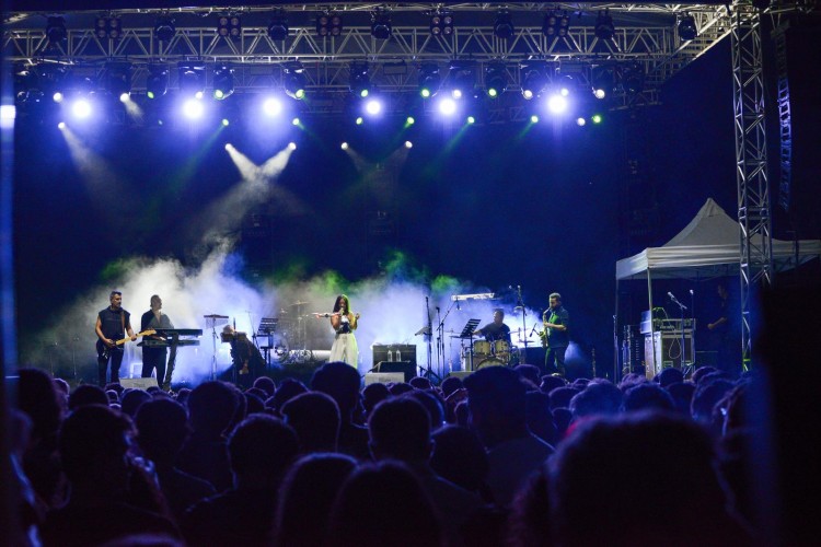 Yıllar sonra kendi okulunda sahnede