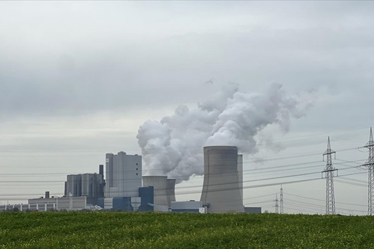 Fosil yakıtlardan elektrik üretimi en az 5 yıldır düşüşte