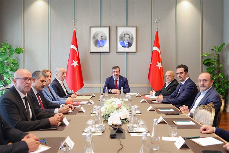 "Vergi düzeninin sadeleşmesi ortak bir gündem"