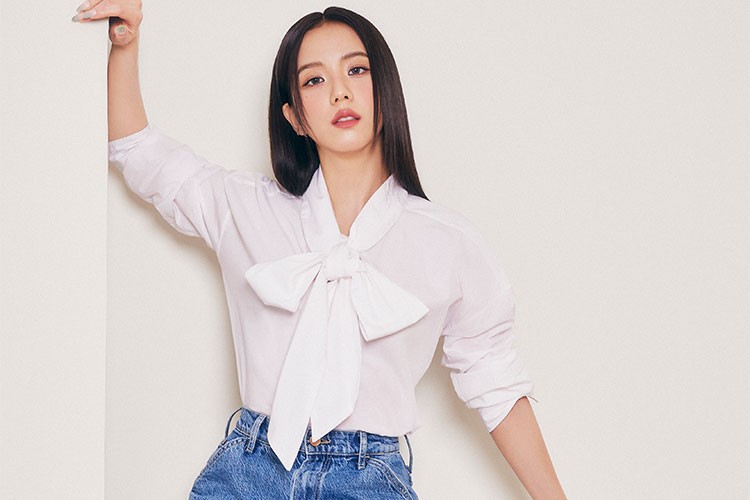 JISOO ile Tommy Hilfiger'da modern prep stili