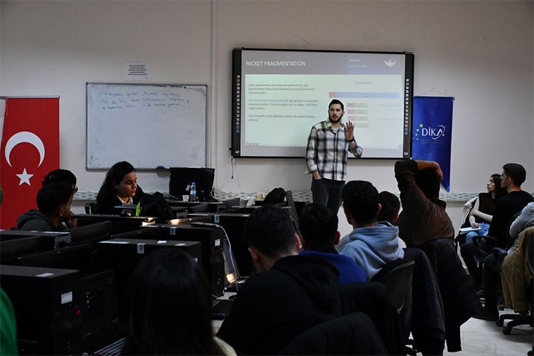 Batman'da "siber muhafızlar" yetiştiriliyor