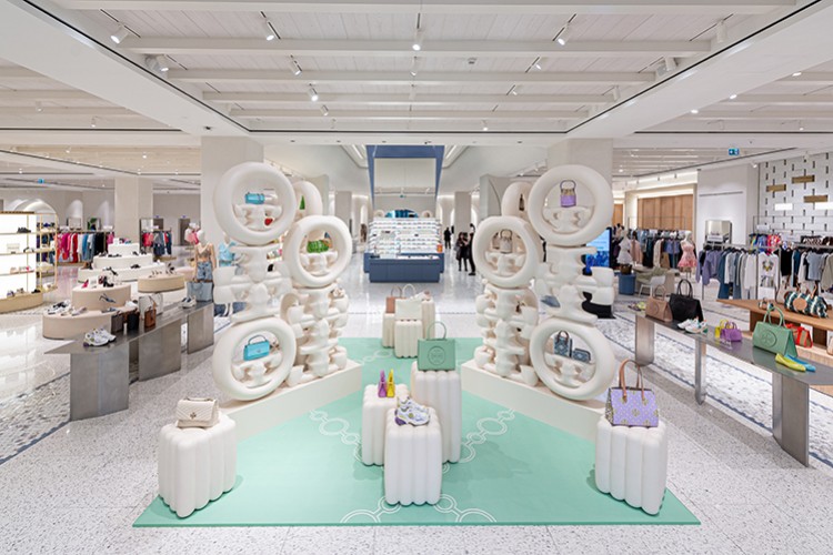 Tory Burch T monogram pop-up'lar Beymen'de