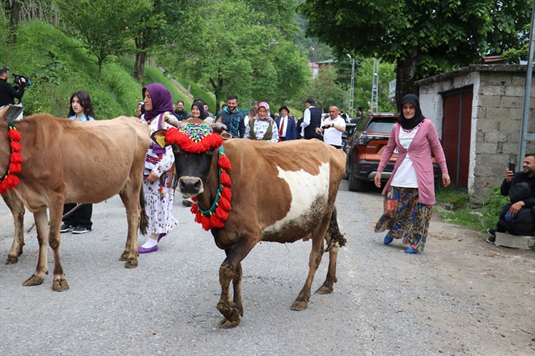 Trabzon'da "Bahar, Göç, Kültür ve Sanat Festivali" düzenlendi