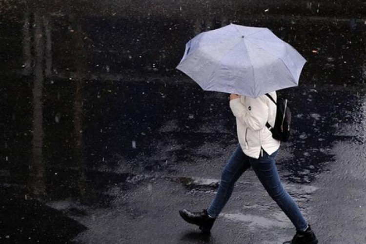 Rize ve Artvin için kuvvetli yağış ve fırtına uyarısı