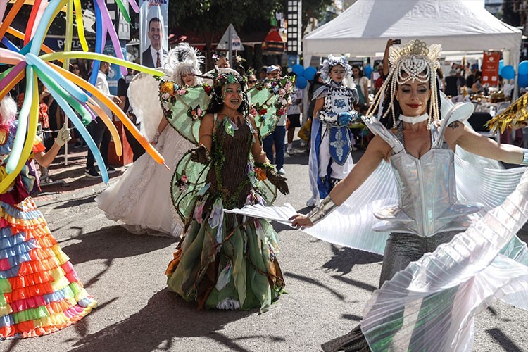 Mersin'de "7. Uluslararası Kushimoto Sokak Sanatçıları Festivali" başladı