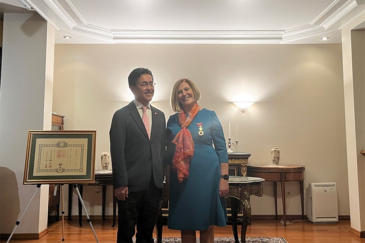 Japonya Devlet Nişanı ile onurlandırıldı