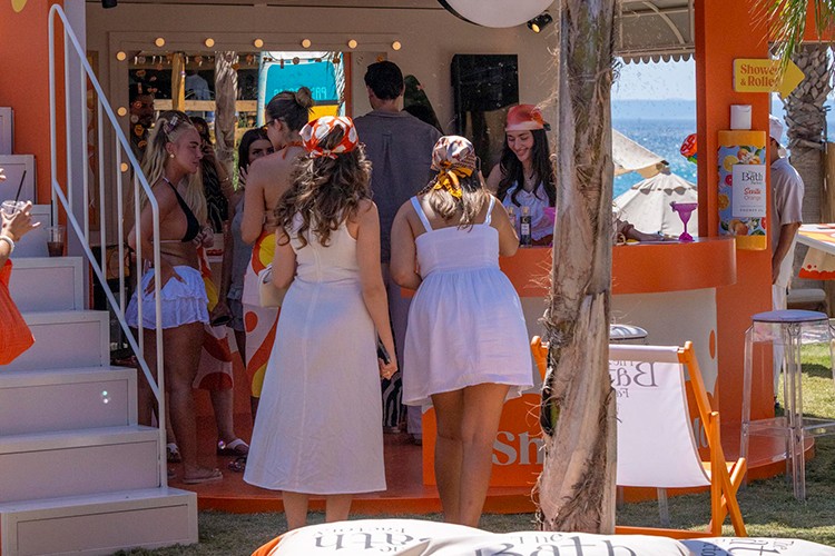 The Bath Factory Summer House, Çeşme'de kapılarını açtı