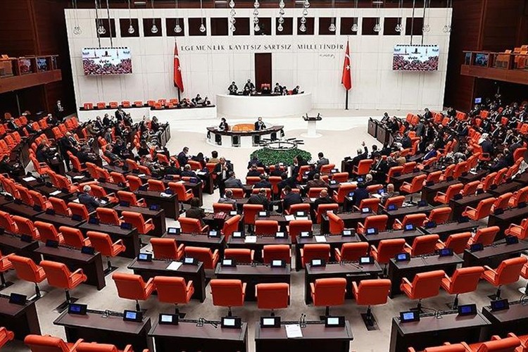 Ticarete ilişkin torba kanun kabul edildi