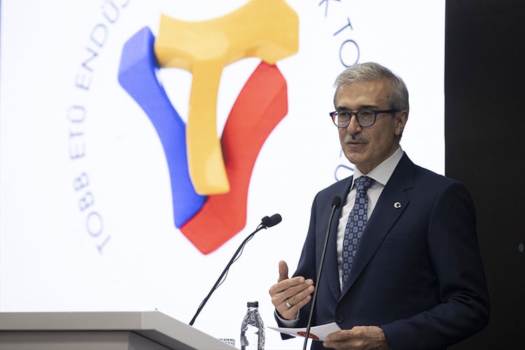 Sahada ve masada köşeye sıkışmadık