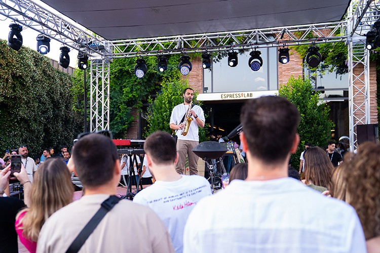Ash Türkiye'de yılın ilk konserini verdi