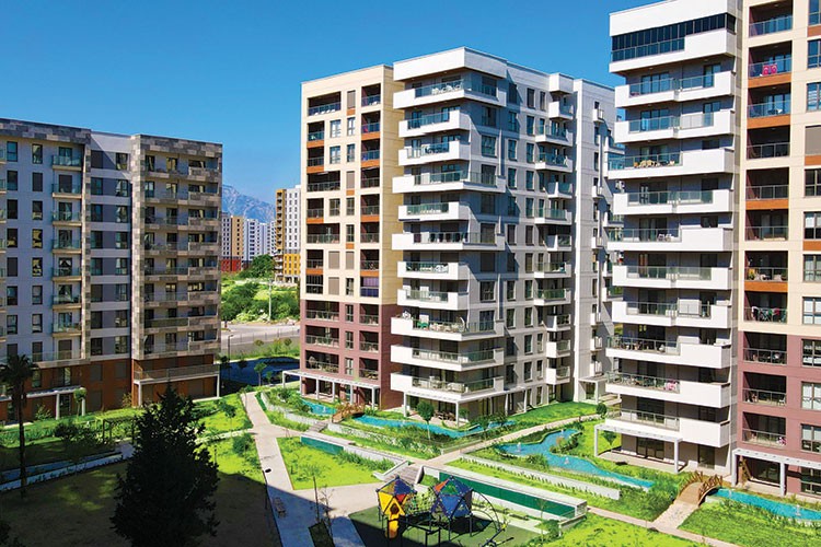 Sur Yapı Antalya'da 25.000 kişi yaşıyor