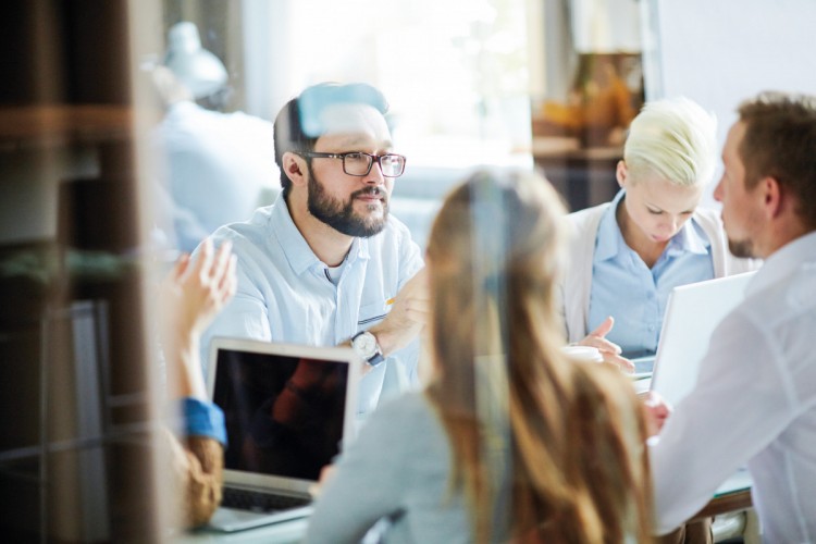 İşyeri ortamı çalışan mutluluğunu etkiliyor