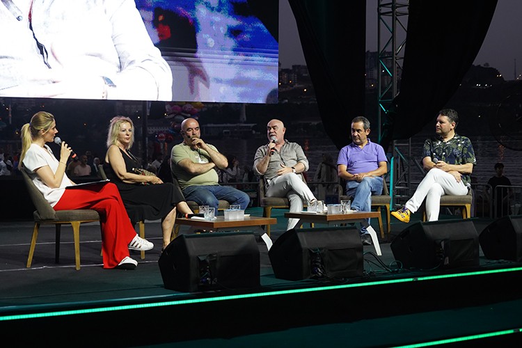 Usta sinemacılar Gemlik'te buluştu