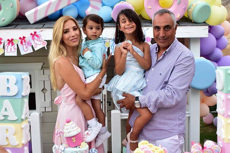 Çocuklarına sürpriz parti