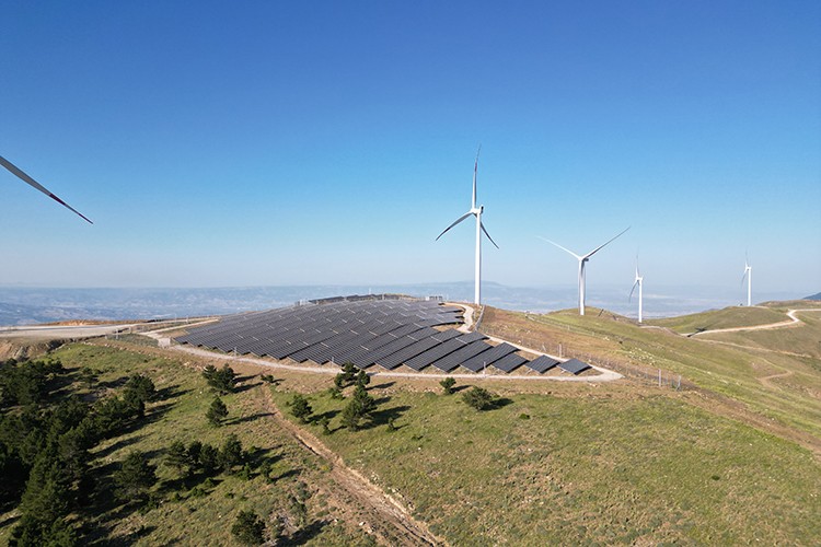 Akfen yenilenebilir enerji 802 MW'lık kurulu güce ulaştı