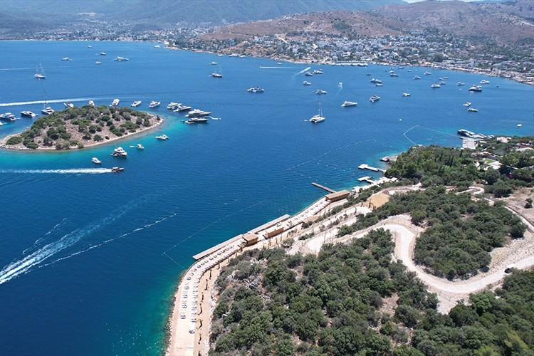 Bodrum'da halk plajı açıldı