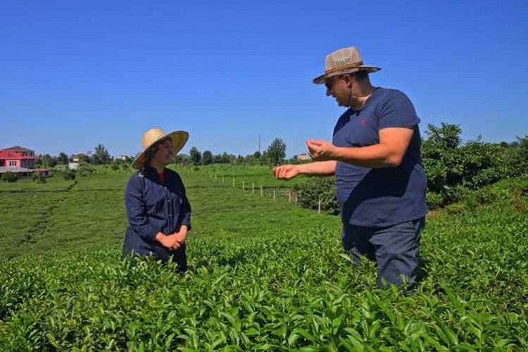 Claudio Chinali imza yemeğini Rize'de Lazika çay bahçelerinde yaptı