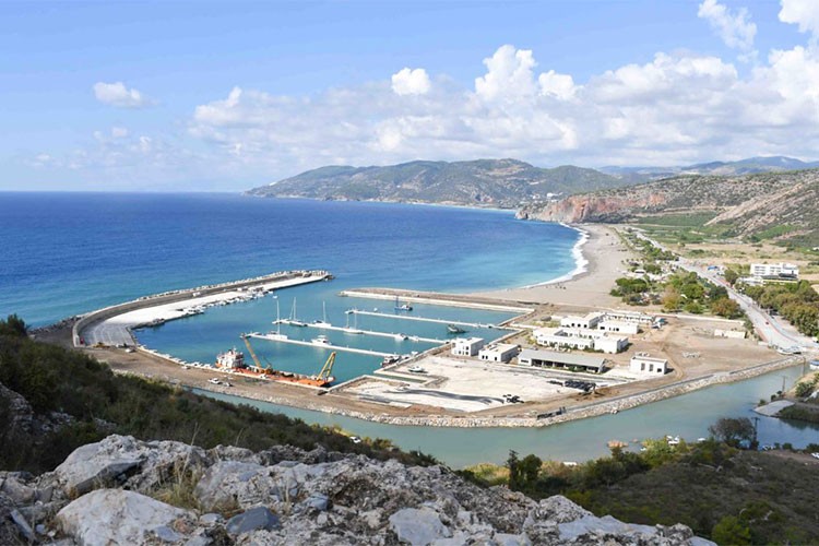 Gazipaşa Yat Limanı'nın yapıında sona yaklaşıldı