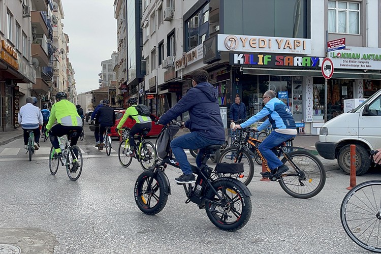 Kırklareli'nde görme engelliler bisiklet sürdü