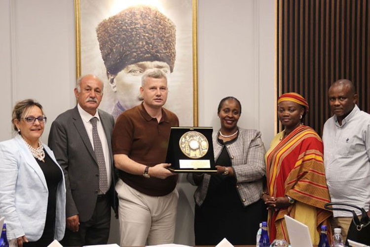 Bursa OSB Uganda'nın sanayisine örnek oluyor