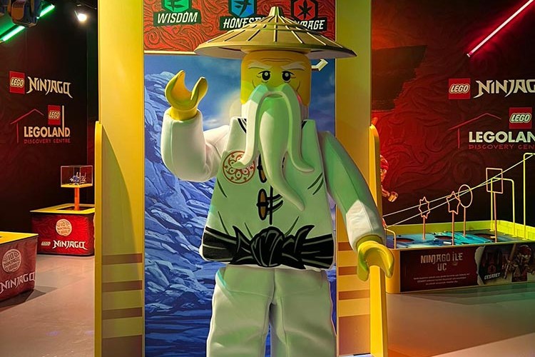 7. yılında Master Wu'yu ilk kez hayranlarıyla buluşturuyor