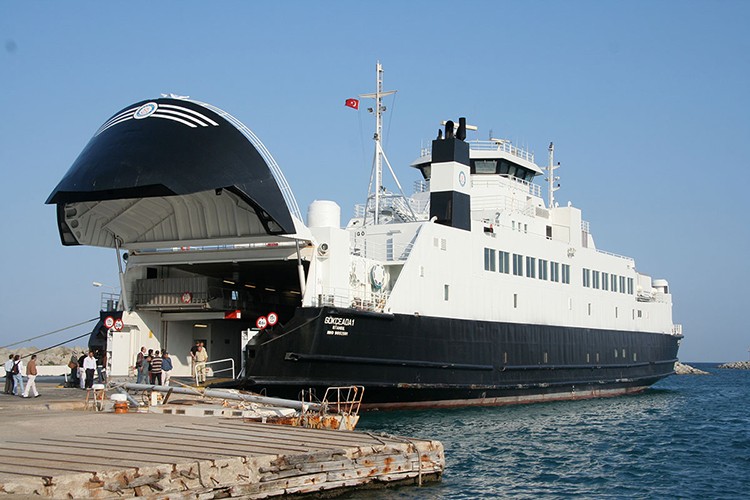 Gökçeada feribot hattında ek seferler yapılacak