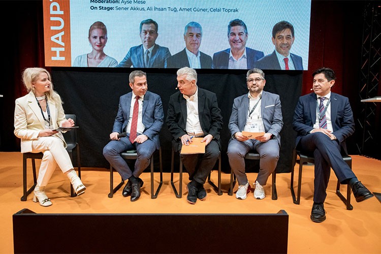 Türk firmalarından Almanya'da gövde gösterisi