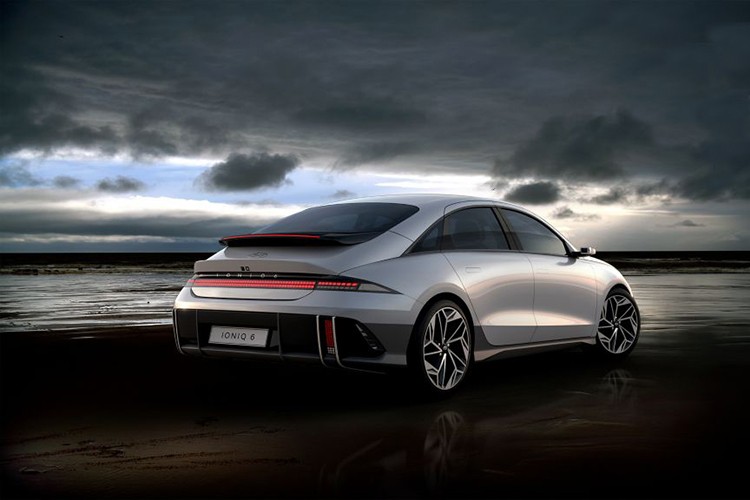 Hyundai IONIQ modellerine AUTOBEST'ten 3 ödül