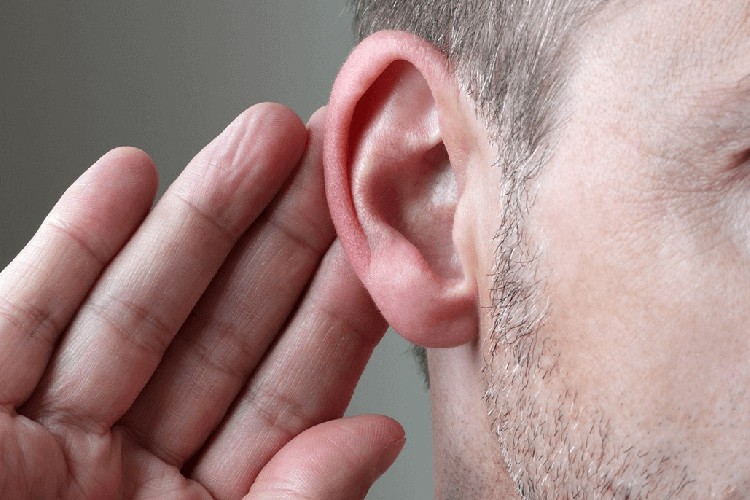 Tedavi edilemeyen işitme kaybı 1 trilyon dolar maliyet yaratıyor