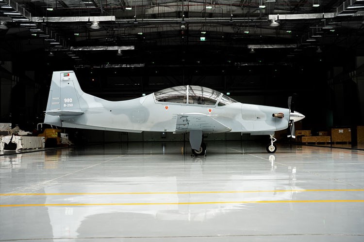 Milli teknolojiler B-250 hafif taarruz uçağının pilotlarını yetiştirecek
