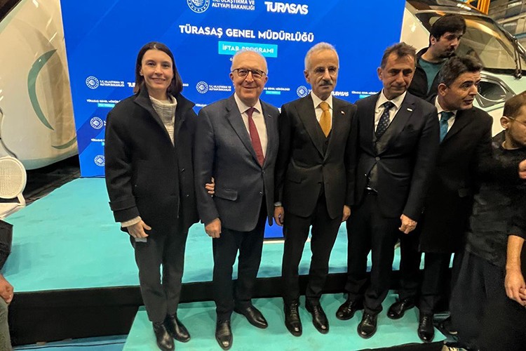 Milli Hızlı Tren raylarda