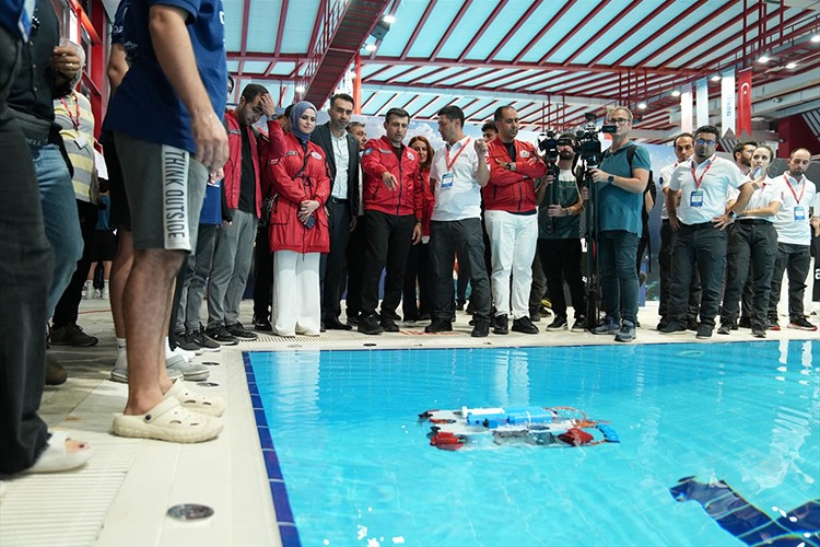 Deniz Aracı yarışmaları genç beyinleri buluşturdu