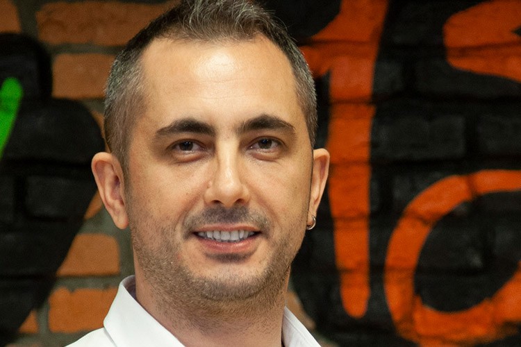 Blade A.I koleksiyonu Tasarist imzalı ambalaj tasarımıyla buluştu