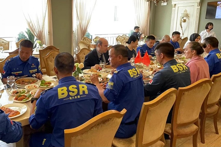 Blue Sky'ın üyeleri, Türk mutfağının lezzetlerini tattı