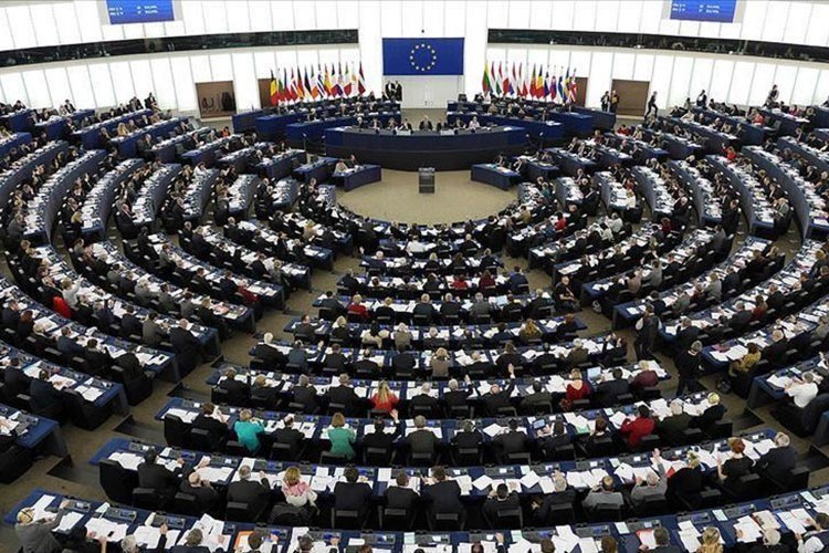 AB yenilenebilir enerji hedefini yükseltti