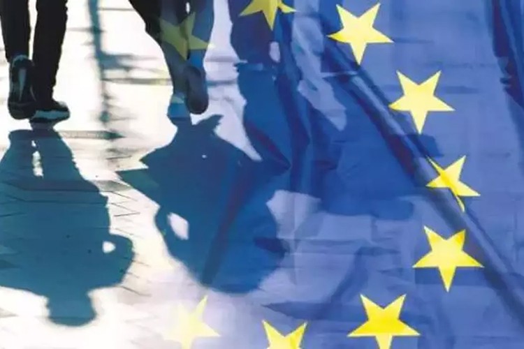 Avrupa'da şirketler, iş gücünü azaltmayı sürdürüyor