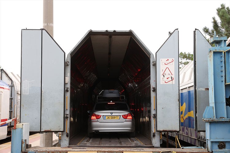 Gurbete "arabalı trenle" rahat yolculuk