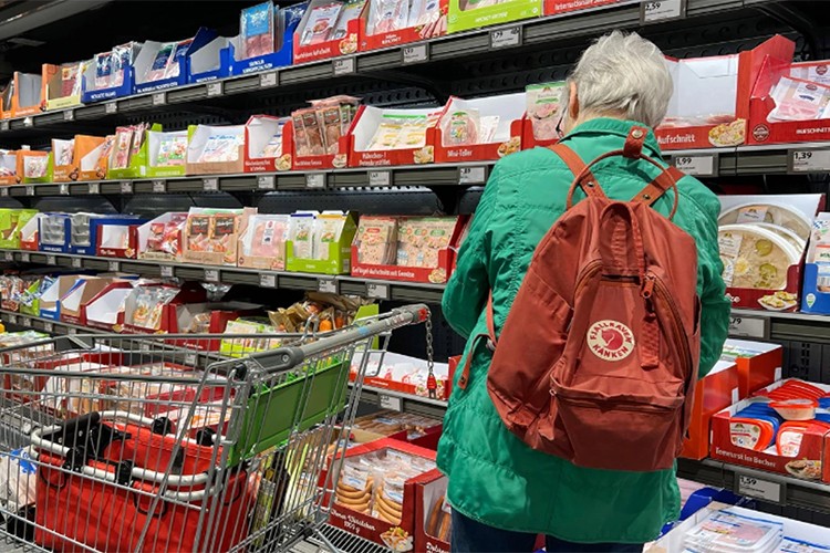 Almanya'da tüketici güveni düşük seviyede kalmaya devam ediyor