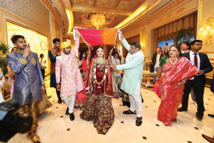 Hint düğünlerinde hedef...