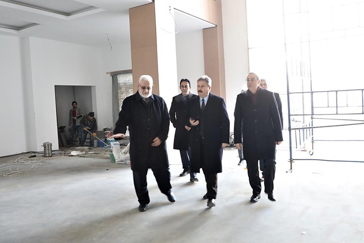 Başkan cami inşaatını inceledi