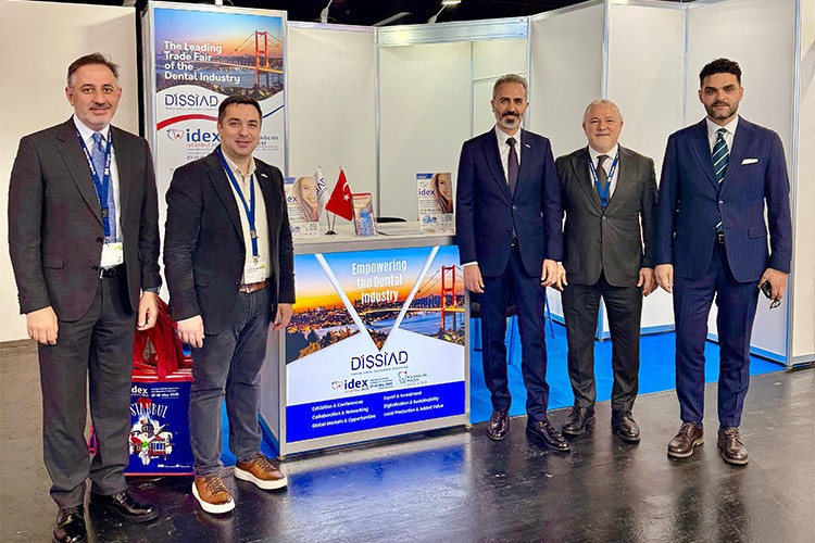 Almanya'da 63 firma ile gövde gösterisi yaptı