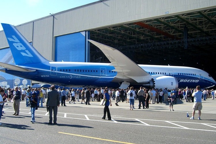 Boeing, maliyetleri azaltma önlemlerini açıkladı