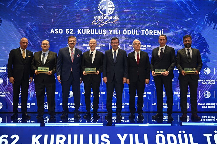 ASO'nun 62. kuruluş yılı ödül töreni gerçekleştirildi
