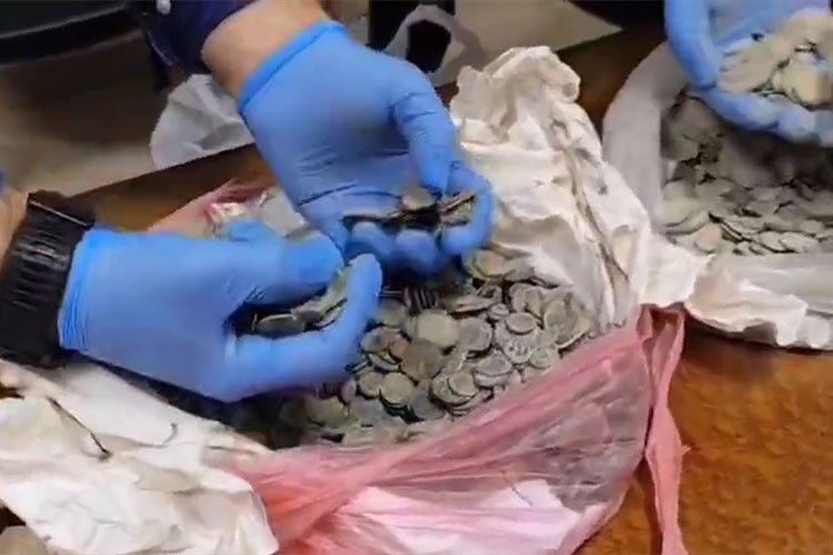 Ankara'da 4 bin 515 sikke ve tarihi obje ele geçirildi