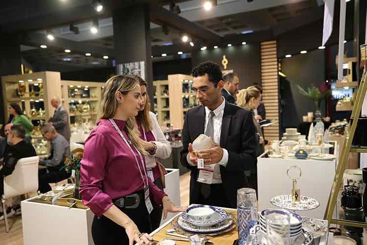 Evve mutfak ürünlerine 12 bin kişilik ilgi