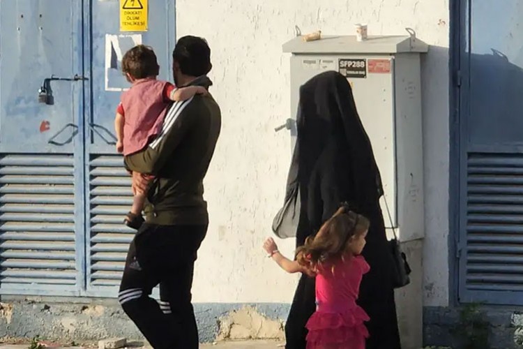 396 bin Suriyeli sığınmacı Avrupa'ya mı geçti?