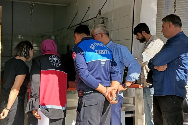 Sağlıksız koşullarda saklanan 220 kilogram et imha edildi